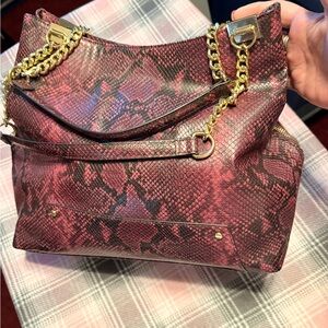 International  concept  INC shoulder handbag 14w x 11h x 5.5d